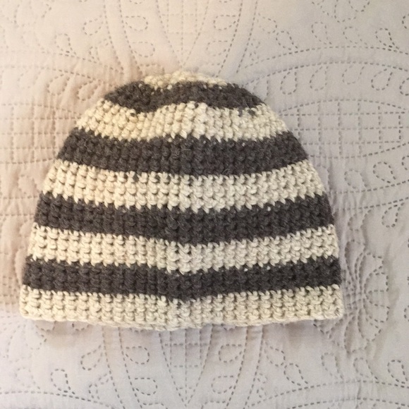 Never Worn Wool Beanie - Picture 3 of 4